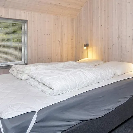 4 Star In Farso-by Traum * Farsø