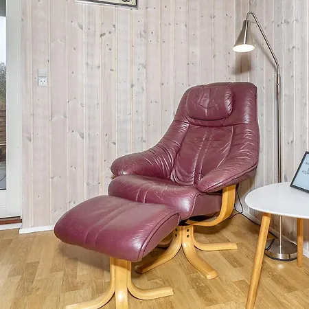 4 Star In Farso-by Traum