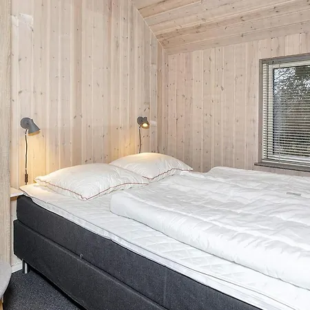 4 Star In Farso-by Traum * Farsø