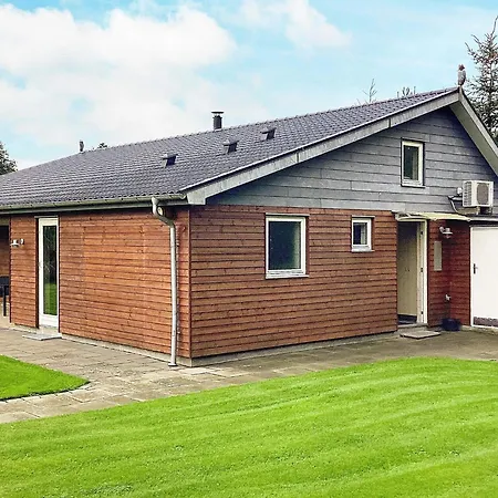 4 Star In Farso-by Traum * Farsø